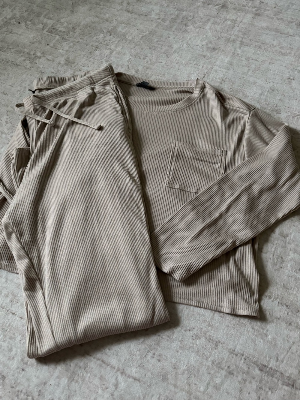 Women’s Ribbed Crewneck Lounge Set in Beige